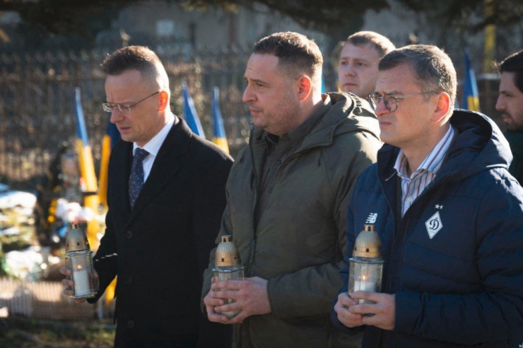 Vor dem EU-Sondergipfel / Ungarn startet Charmeoffensive in der Ukraine