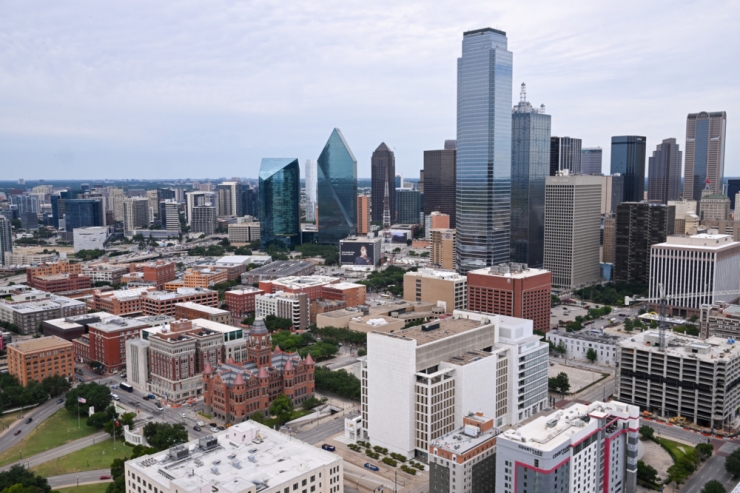 Voyage à Dallas / Rodéo culturel au pays de l’or noir