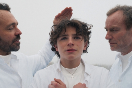 Taufe eines Sünders: Timotheus kämpft in „Gotteskinder“ mit seinen vermeintlichen Dämonen