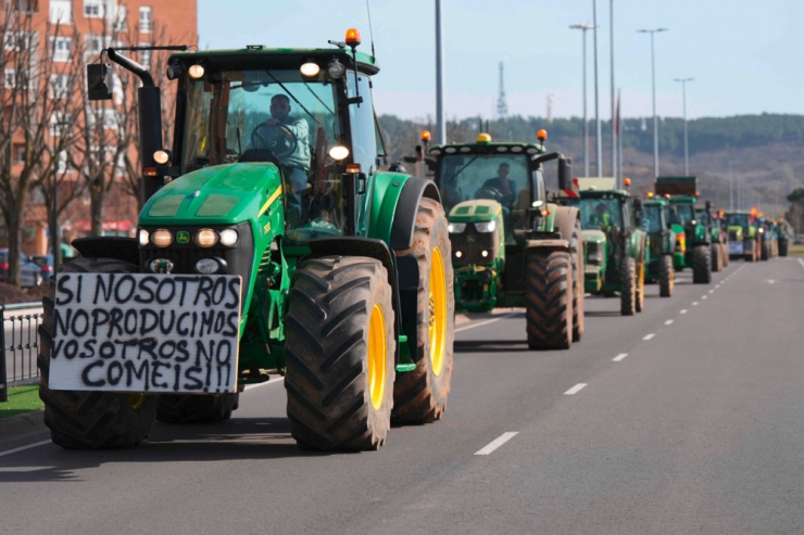 Spanien/Portugal / Dürre und Dumping-Importe aus Afrika treiben iberische Landwirte auf die Barrikaden