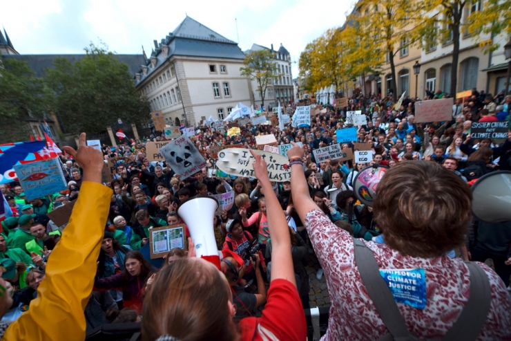 Demonstrationen / Protestkultur als Eroberung des öffentlichen Raumes