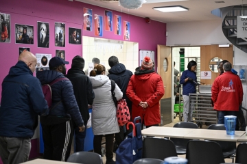 Luxemburg / „Trauriger Rekord“: 11.173 Menschen mussten 2023 auf die Hilfe von „Stëmm“ zurückgreifen