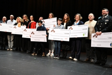 Schecküberreichung / „Differdinger Käschtefrënn“ spenden 44.962,88 Euro