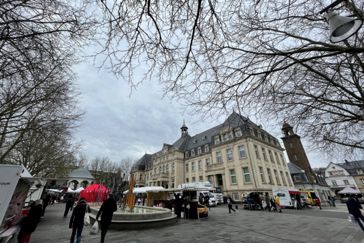 Gemeinderat Düdelingen / „Bettelverbot soll auf Kosten anderer Gemeinden durchgesetzt werden“