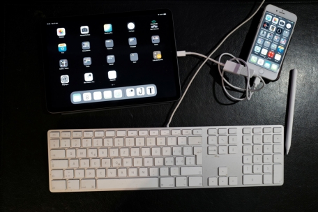 Englisch-Luxemburgisch / Gcore veröffentlicht erstes KI-Übersetzungstool 