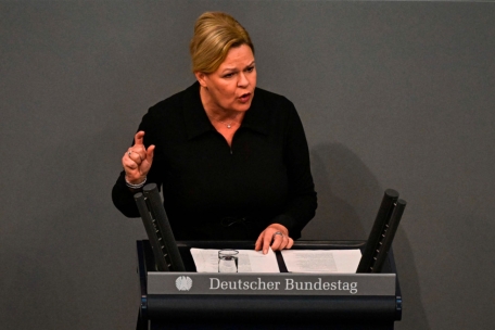 Deutschland / Rechtsextremisten wie kriminelle Banden behandeln