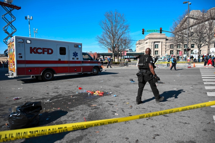USA / Ein Todesopfer und 21 Verletzte bei Schüssen bei Super-Bowl-Parade in Kansas