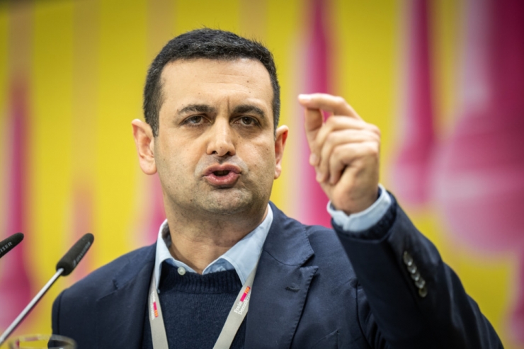 Streit in der Ampelkoalition / FDP-General wirbt offen für schwarz-gelbe Koalition