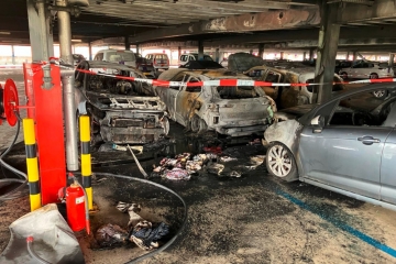 Dichter Rauch / Mehrere Autos fangen in CFL-Parkhaus in Belval Feuer: Ursache bislang unbekannt