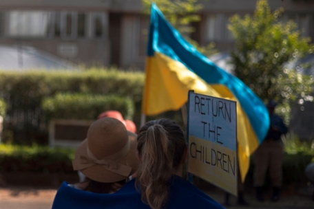 Kriegsverbrechen / Putin und die verschleppten ukrainischen Kinder