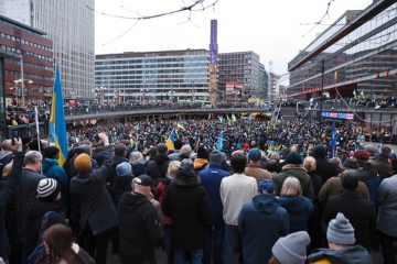 Ukraine / Selenskyj zeigt sich siegesgewiss und pocht auf rechtzeitige Militärhilfe