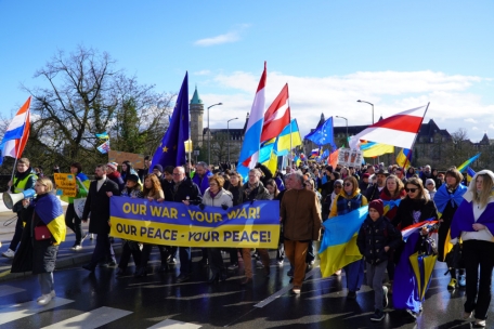 Solidaritätsmarsch / Hunderte Menschen demonstrierten am Samstag für Frieden in der Ukraine