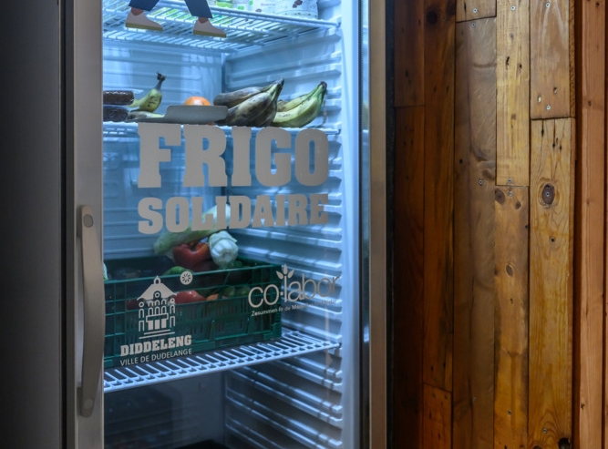 Düdelingen / Ein Kühlschrank gegen Lebensmittelvergeudung