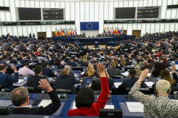 EU-Parlament / Abgeordnete bringen Finanzhilfe für Ukraine auf den Weg