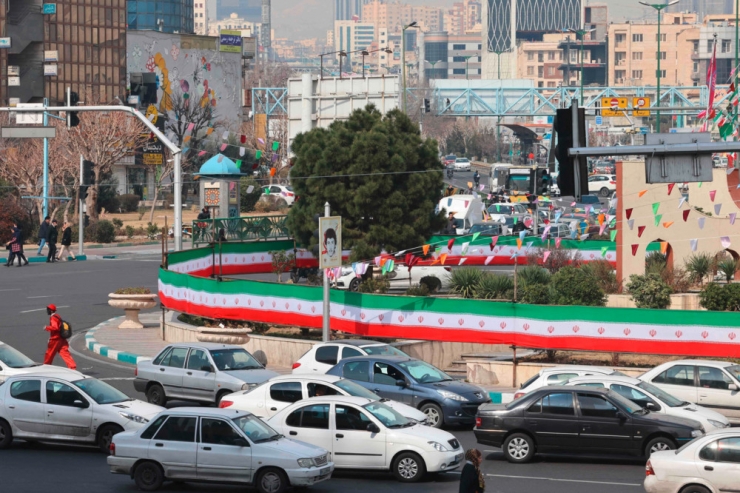 Teilergebnisse / Konservative gewinnen Wahl im Iran – historisch niedrige Wahlbeteiligung