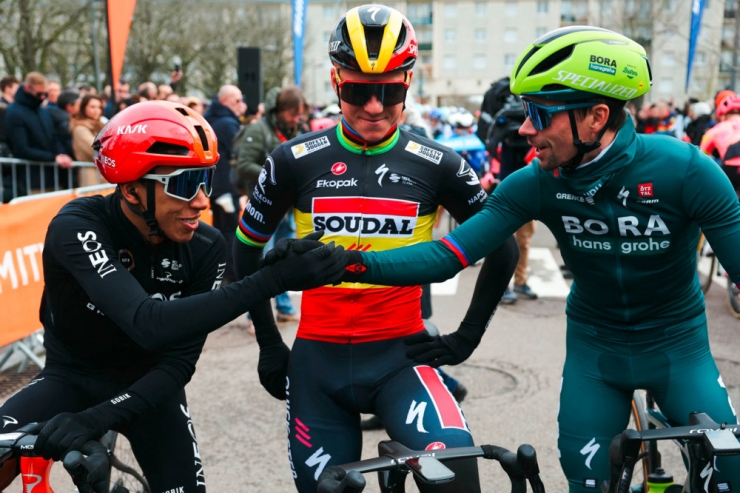 Paris-Nice / Kooij gewinnt im Sprint: Erstes Kräftemessen zwischen Primoz Roglic und Remco Evenepoel