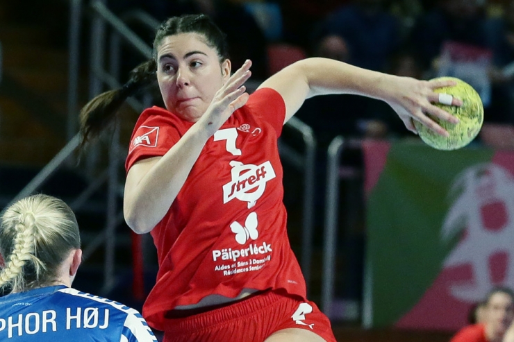 Handball / Luxemburgerinnen spielen im Rückspiel gegen Färöer Inseln mutiger, sind aber erneut ohne Chance