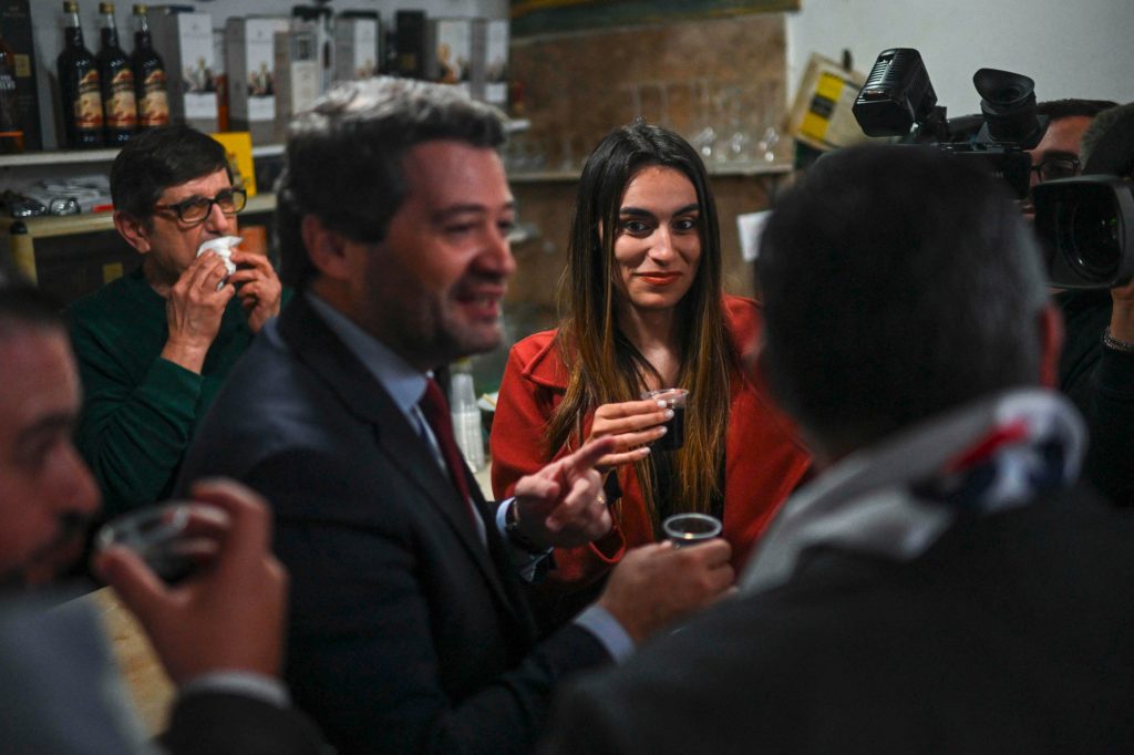 Wahlen / Wie Portugals Rechtspopulisten die Jugend auf TikTok umgarnen