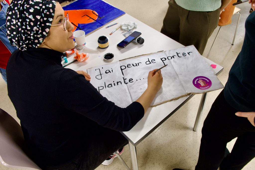 Luxemburg / „Ich bin froh, eine Frau zu sein“: Gemeinsam für Gleichheit beim Plakat-Workshop der ASTI