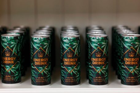 Rumänien / Parlament beschließt Verkaufsverbot von Energiegetränken an Minderjährige