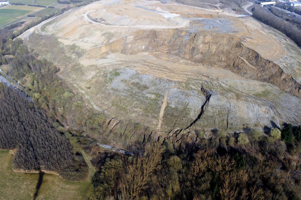 Vor zehn Jahren / Erdrutsch „Um Monkeler“: Die Bäume brachen wie Streichhölzer