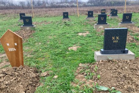 Bosnien / Freiwillige engagieren sich für ertrunkene Todesopfer auf der Balkanroute