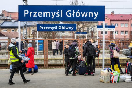 Am Bahnhof von Przemyśl: Zwei Jahre nach dem Beginn des russischen Angriffskrieges auf die Ukraine ist die polnische Stadt für die meisten Flüchtenden noch immer Zwischenstation, für manche sogar Endstation, weil sie bleiben