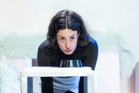 Autonomie oder Egoismus? Das ist eines der Kernthemen des Stücks.