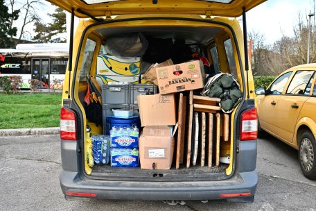Prall gefüllt mit Spenden: der Lieferwagen der „Street Angels“