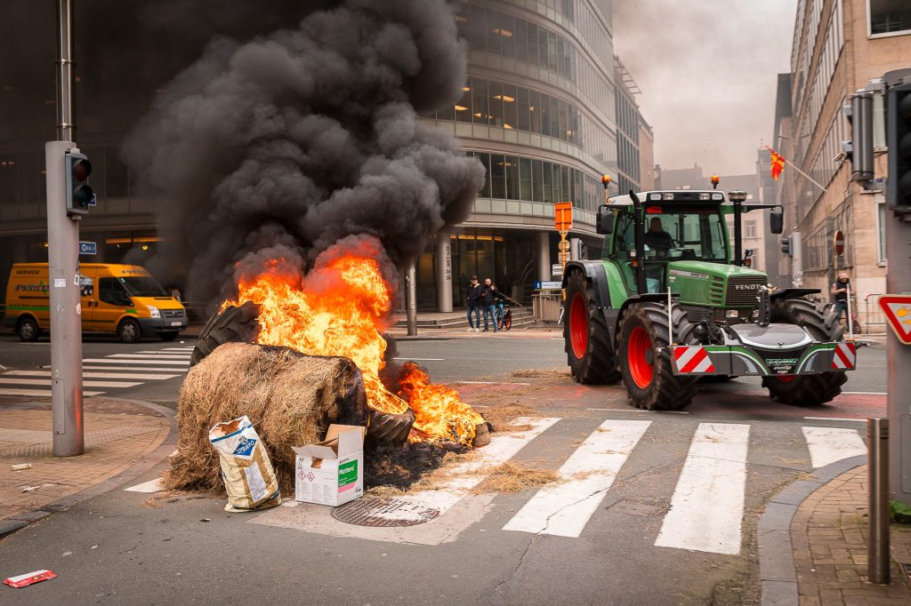 Brüssel / Trotz Zugeständnissen der EU: Massive Bauernproteste