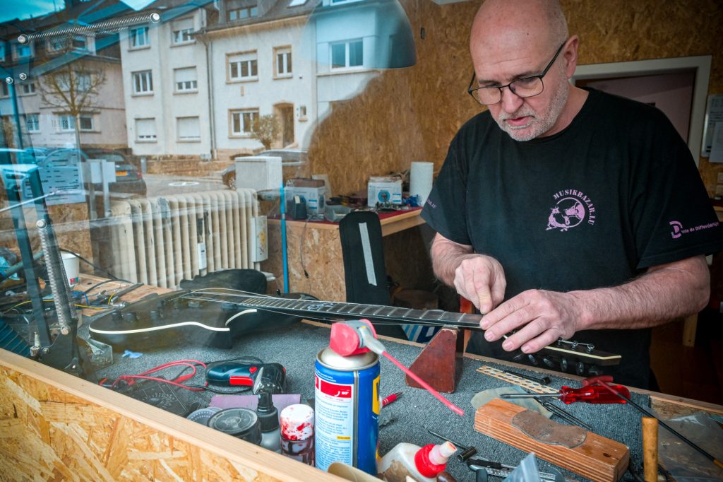 Luxemburgs einziger Gitarrenbaumeister / João Godinho: „Ich glaube, jeder hat seine eigene Berufung, der er folgen soll“