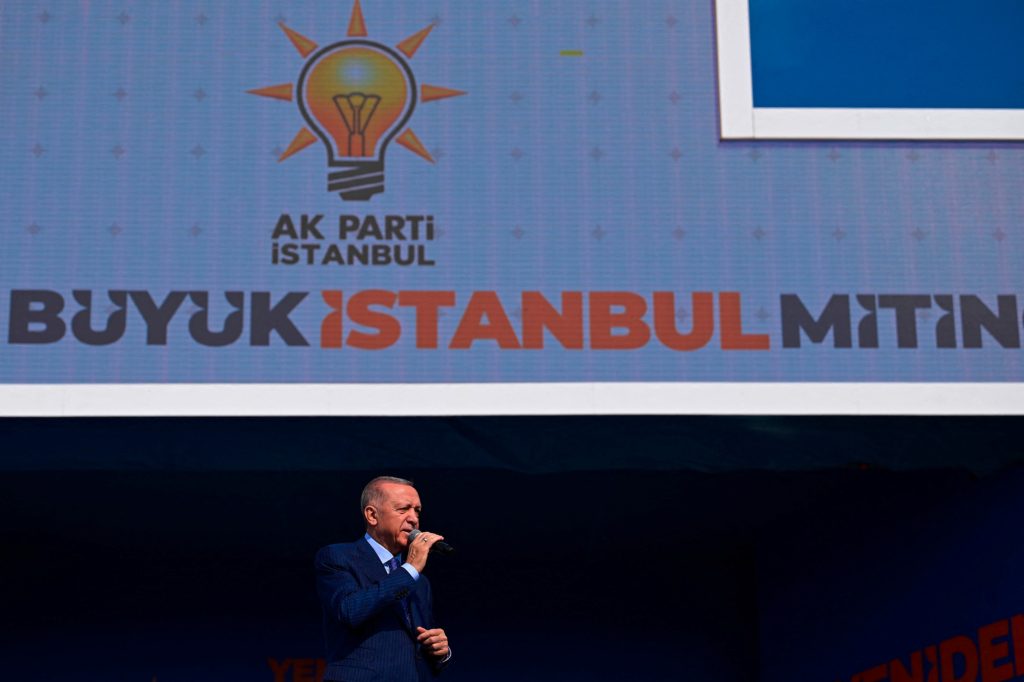 Türkei / Erdogan will bei Kommunalwahlen Istanbul für seine Partei zurückerobern