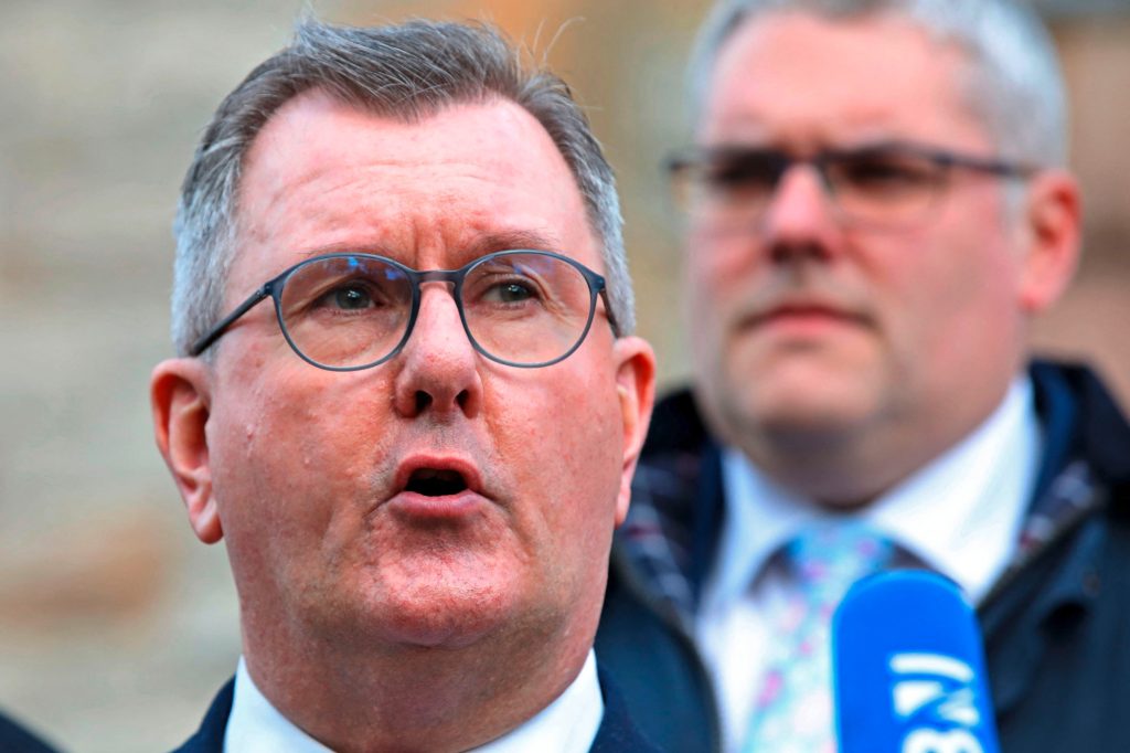 Nordirland / Unionistenchef wird wegen Sexualdelikten angeklagt