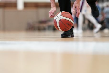 Editorial / Mehr Respekt bitte: Über die zunehmenden Aggressionen gegen Jugendschiedsrichter