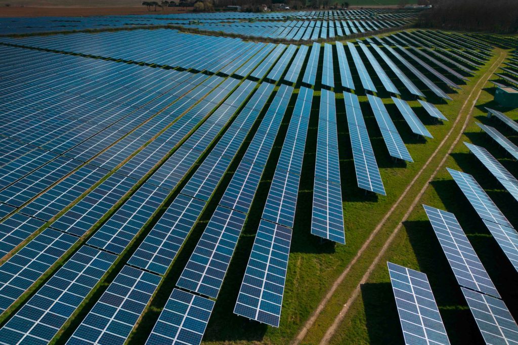 Deutschland / Fotovoltaik: Mehr Freiflächen vorhanden als benötigt