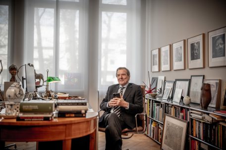 Deutschland / Altkanzler und Gas-Lobbyist – Gerhard Schröder wird 80 Jahre alt