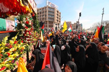 Iran / Tausende gedenken getöteter Revolutionsgarden und protestieren gegen Israel