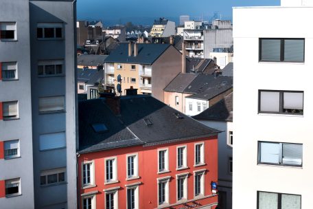 Editorial / Fallende Preise lösen auf dem Luxemburger Immobilienmarkt keine Probleme