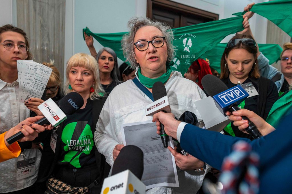Polen / Parlament diskutiert Lockerung des Abtreibungsverbots