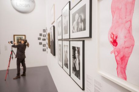 Au premier plan, „The maternal man“ de Louise Bourgeois
