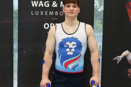 Mathis Kayser wirkte nach seiner Verletzung gefasst und unterstützte seine Teamkollegen in der Halle