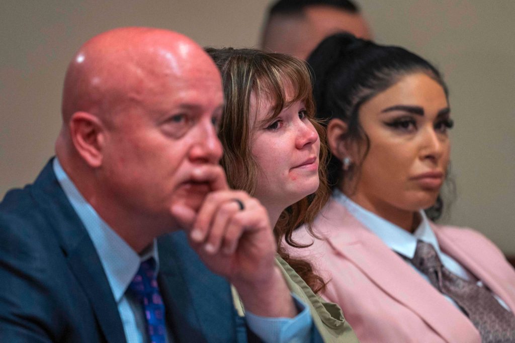 Tödlicher Schuss von Alec Baldwin / Waffenmeisterin zu 18 Monaten Haft verurteilt