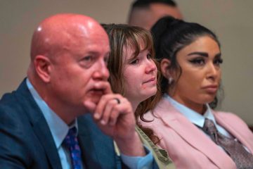 Tödlicher Schuss von Alec Baldwin / Waffenmeisterin zu 18 Monaten Haft verurteilt