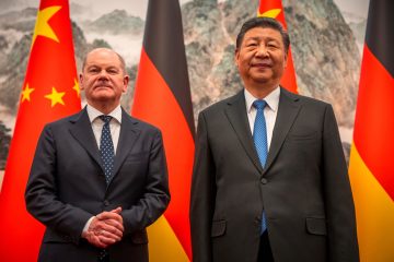 Ukraine-Krieg / Scholz bittet Chinas Präsident Xi um Einsatz für Kriegsende bei Putin