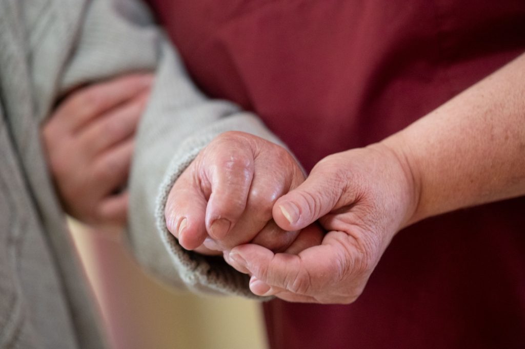 Petition / Pflegehelfer fordern mehr Lohn und Respekt