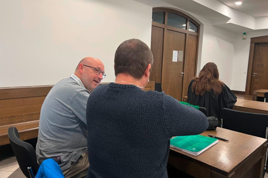 Klage / Gerichtsentscheidung über Rechtmäßigkeit der CMCM-Präsidentschaft vertagt