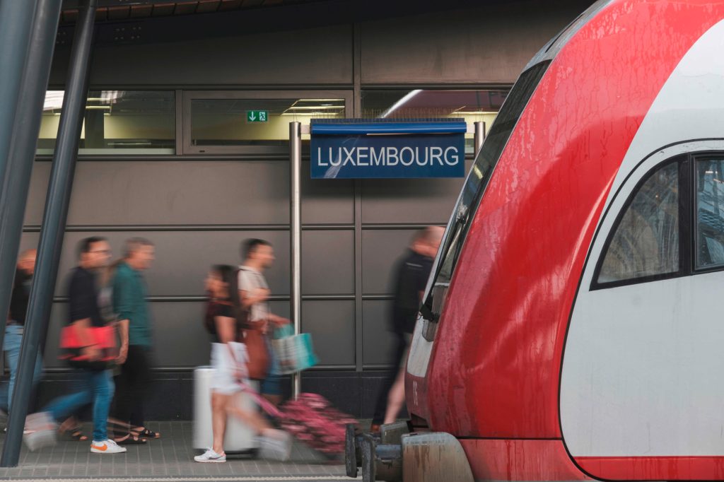 Rettungseinsatz / Zugverkehr auf der Linie 10 zwischen Luxemburg und Dommeldingen unterbrochen