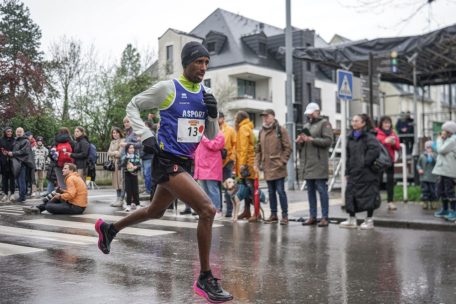 Leichtathletik / 10.000-Meter: Titel-Hattrick für Yonas Kinde und Jenny Gloden