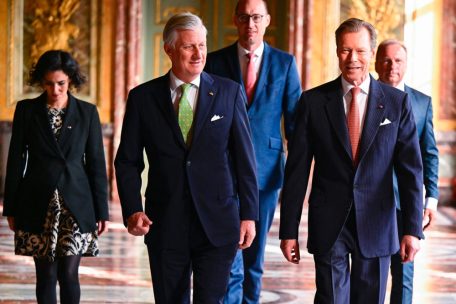 Forum / An der belscher Sakgaass: Über das betrübliche Leben der Monarchen