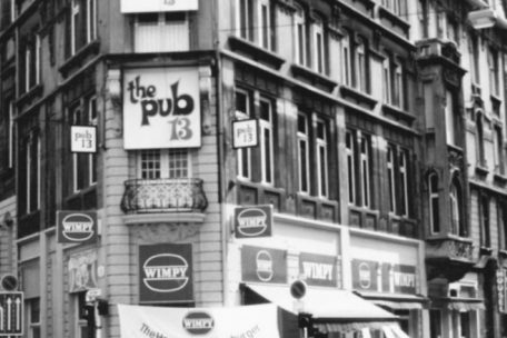 Eröffnung des ersten Hamburger-Schnellrestaurants unter dem Namen Wimpy 1968 am Pariser Platz